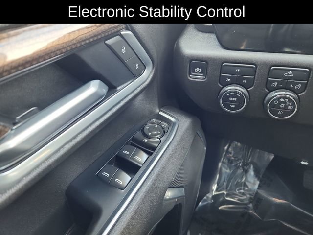 Used 2025 Chevrolet Silverado 2500 LT w/ Convenience Package image 37