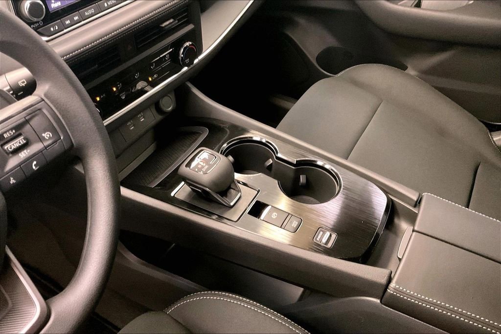 New 2026 Nissan Rogue S image 8