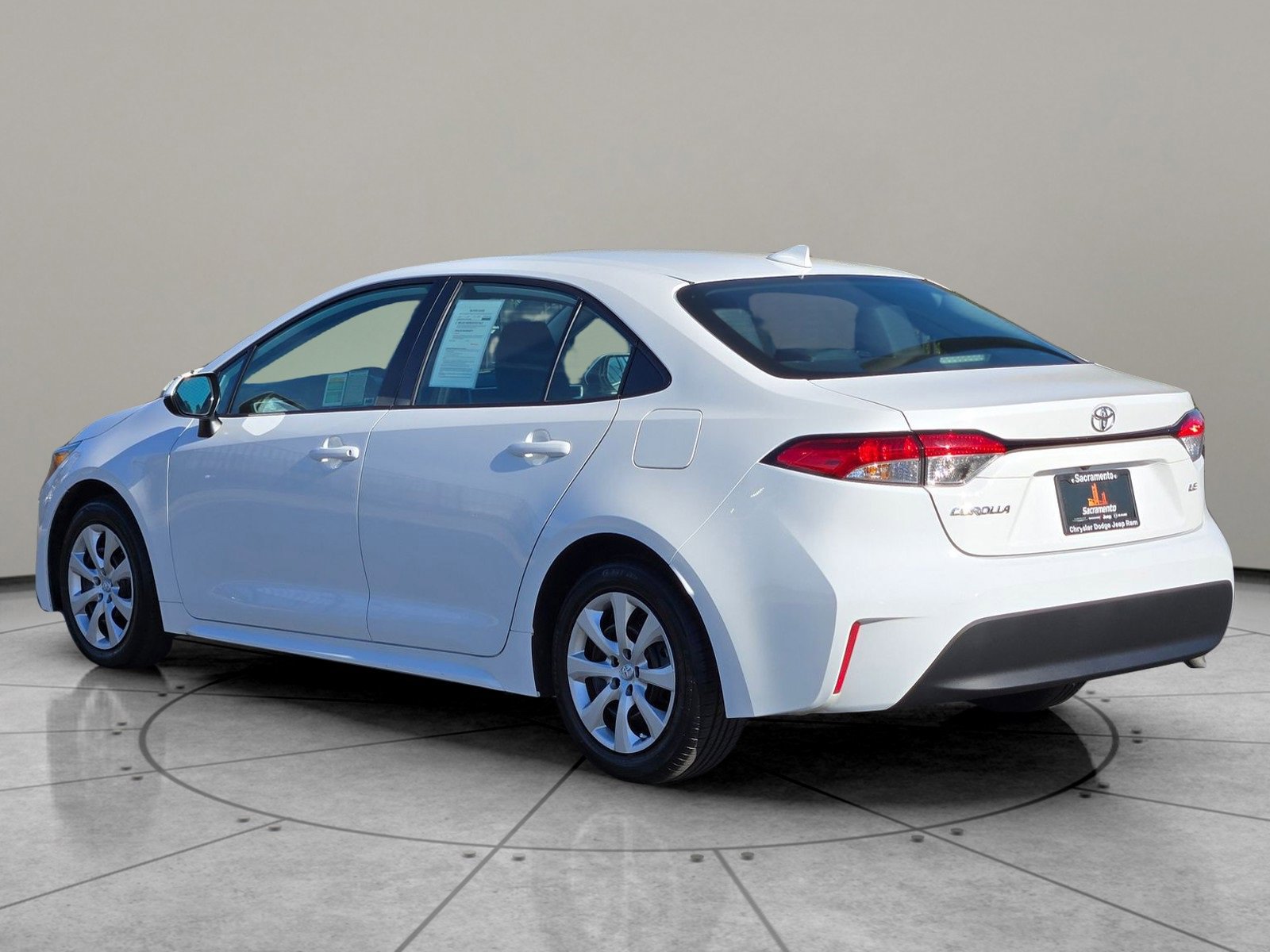 Used 2024 Toyota Corolla LE image 8