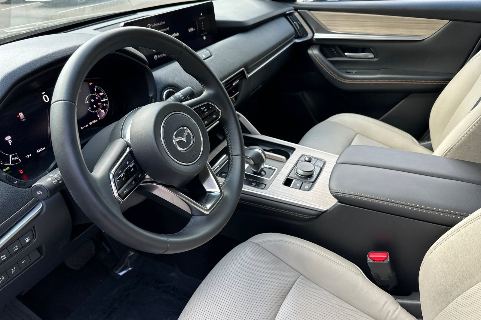 Certified 2025 MAZDA CX-70 Plug-In Hybrid w/ Premium Pkg image 12