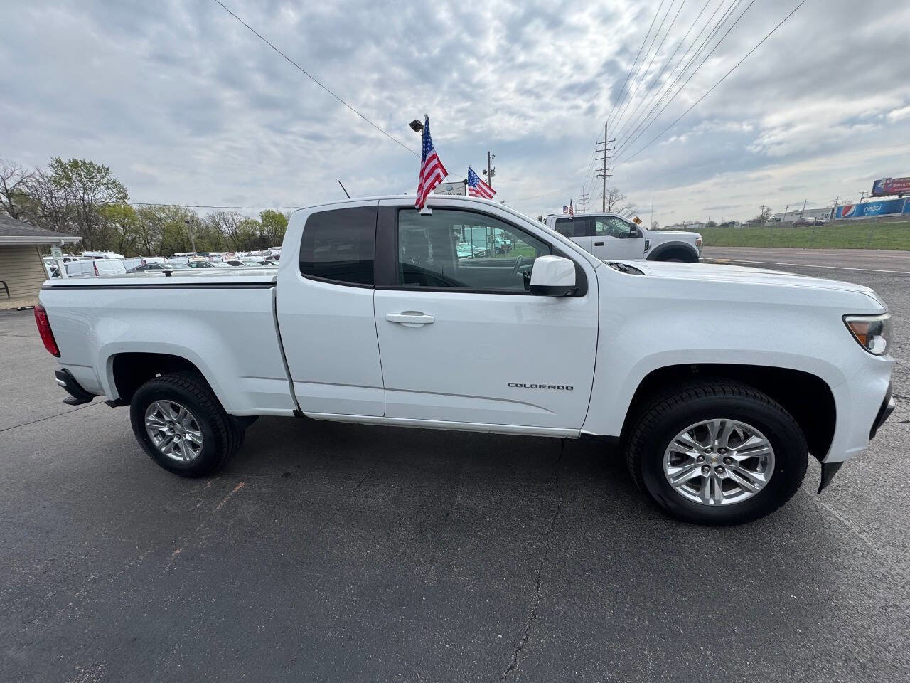 Used 2021 Chevrolet Colorado LT w/ Fleet Safety Package image 5