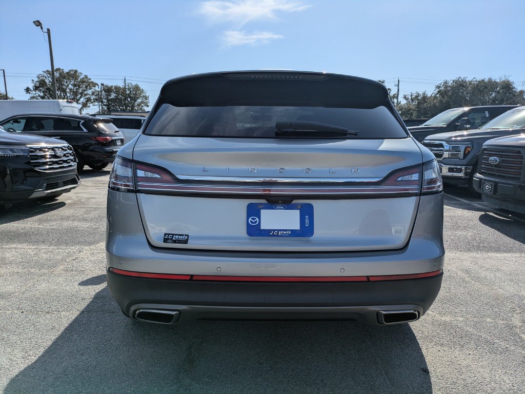Certified 2021 Lincoln Nautilus FWD w/ Equipment Group 101A image 6