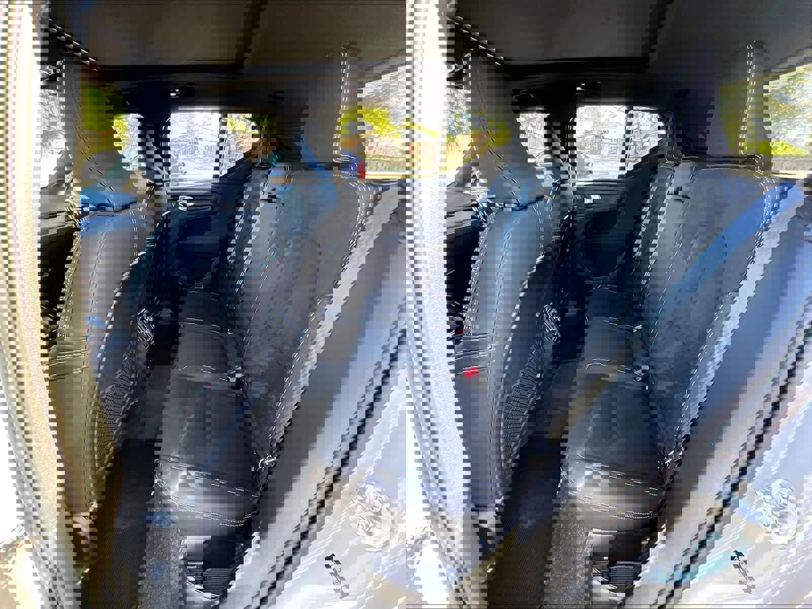 Used 2024 Volvo XC40 Recharge Plus w/ Protection Package Premier image 29