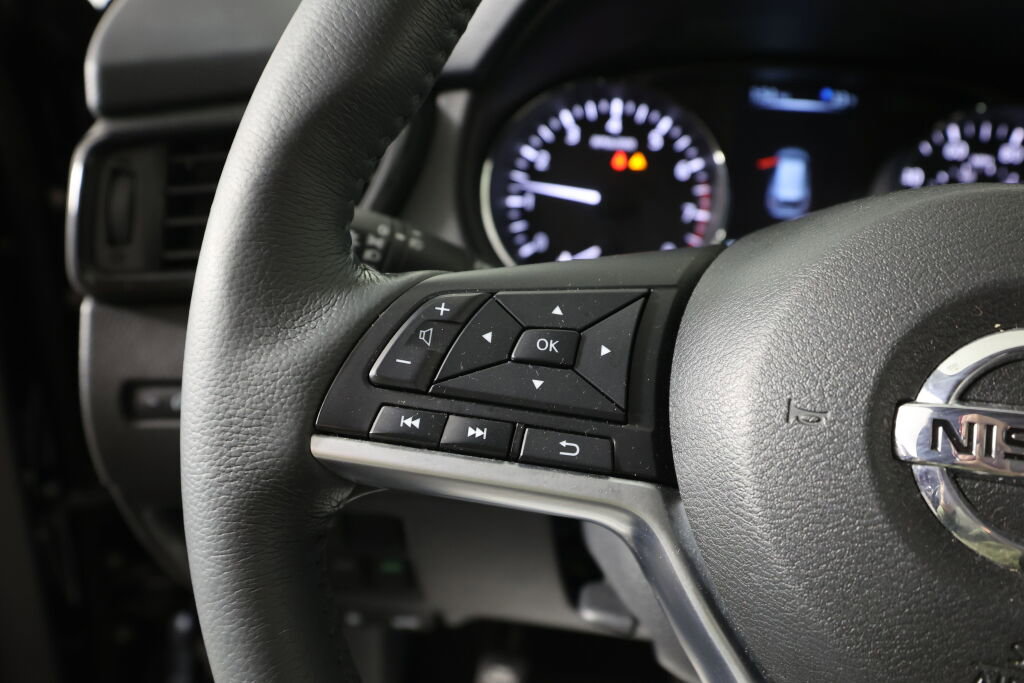 Used 2017 Nissan Rogue SL image 35