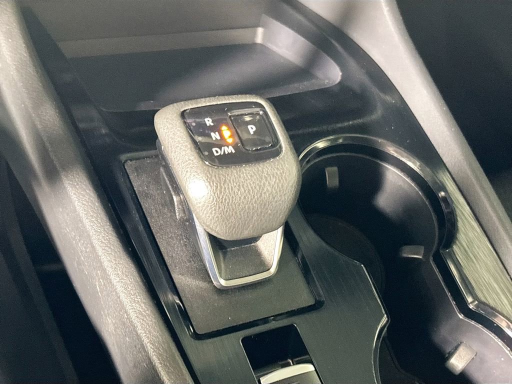 Used 2024 Nissan Rogue SV image 17