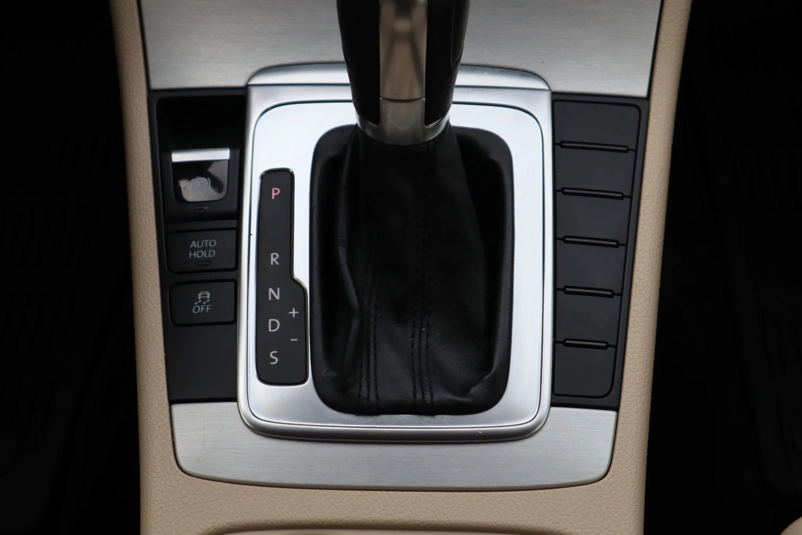 Used 2012 Volkswagen CC Lux Plus image 27