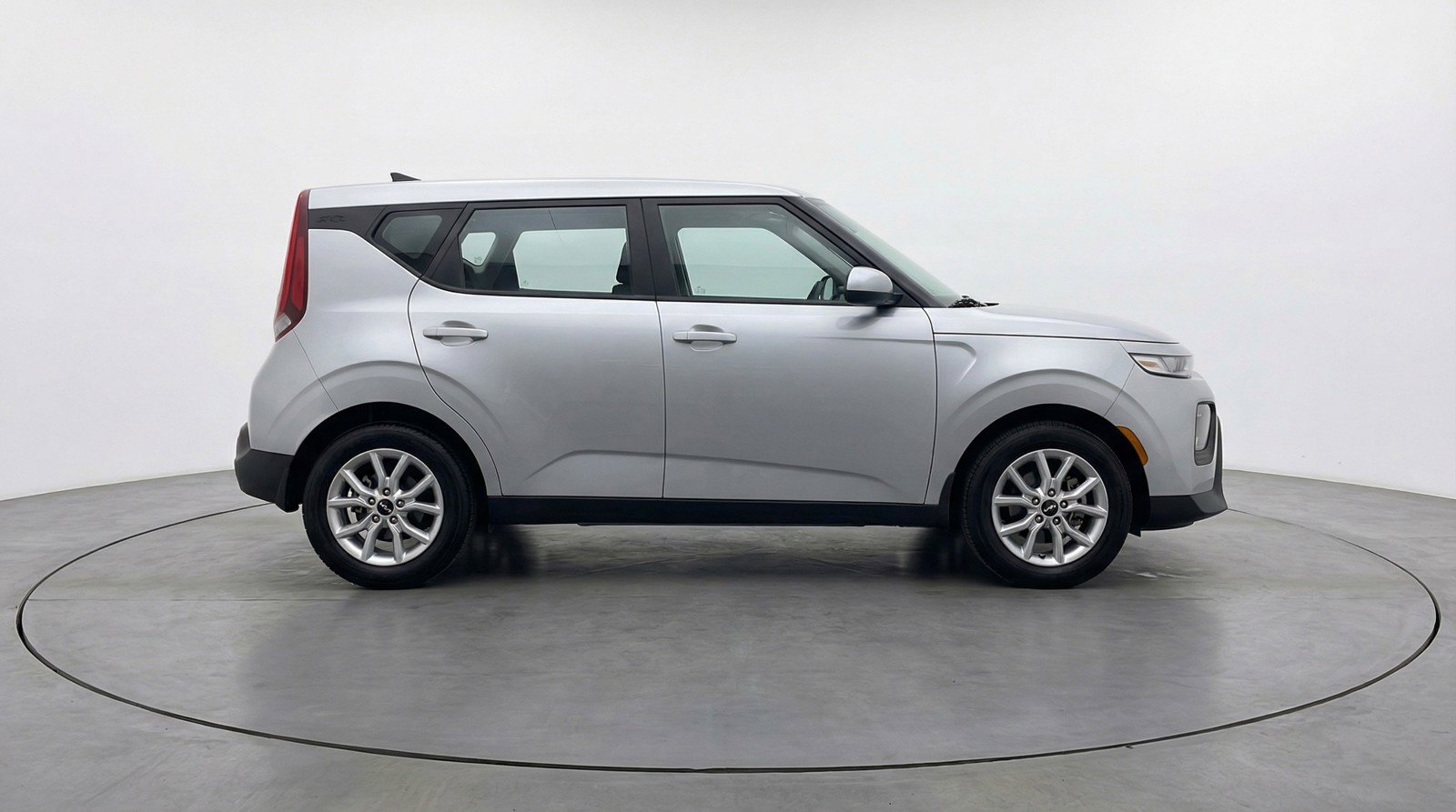 Used 2025 Kia Soul LX w/ LX Technology Package image 11