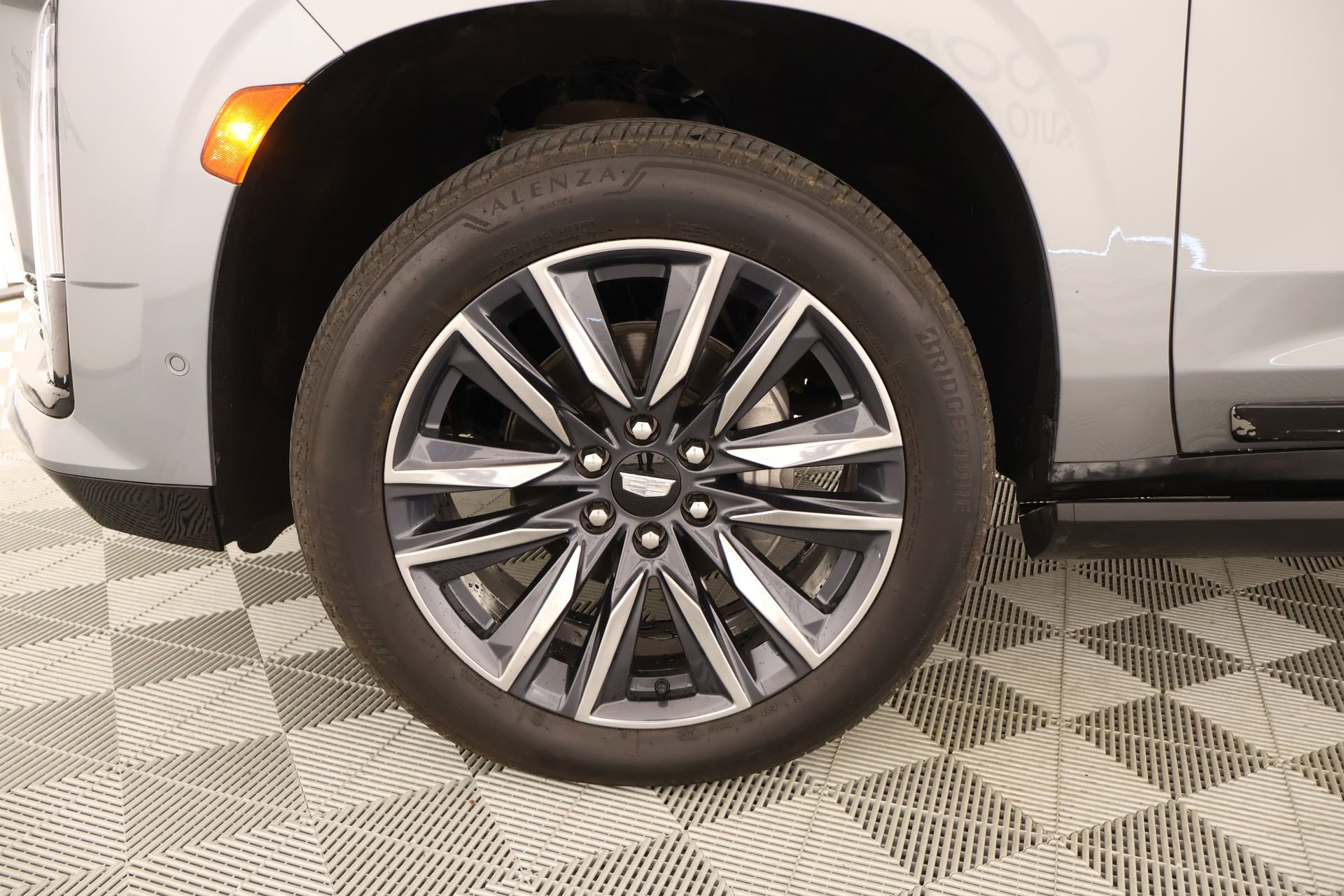 Used 2023 Cadillac Escalade Premium Luxury Platinum w/ LPO, Floor Liner Package AWD/4WD image 20