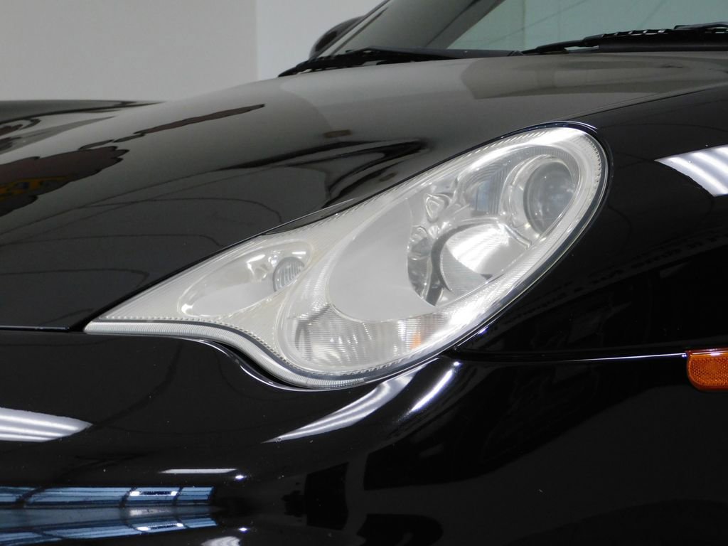 Used 2004 Porsche 911 Carrera RWD image 28