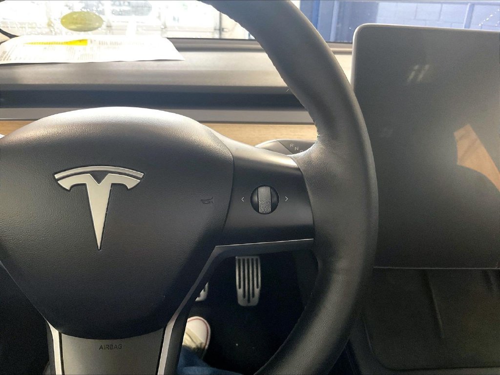 Used 2022 Tesla Model 3 Long Range AWD/4WD image 23