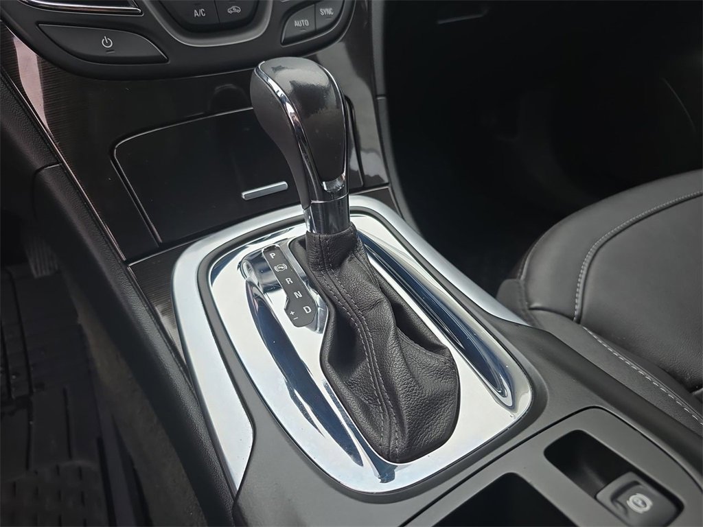 Certified 2017 Buick Regal Sport Touring image 16