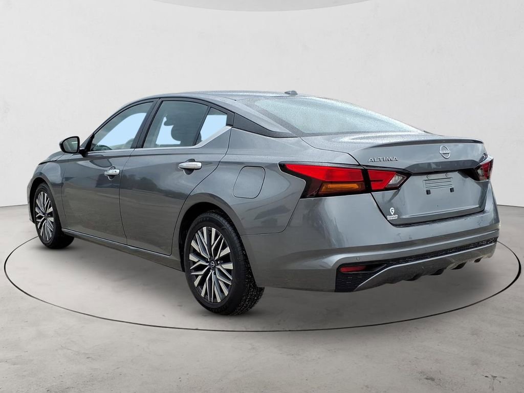 Used 2023 Nissan Altima 2.5 SV image 7