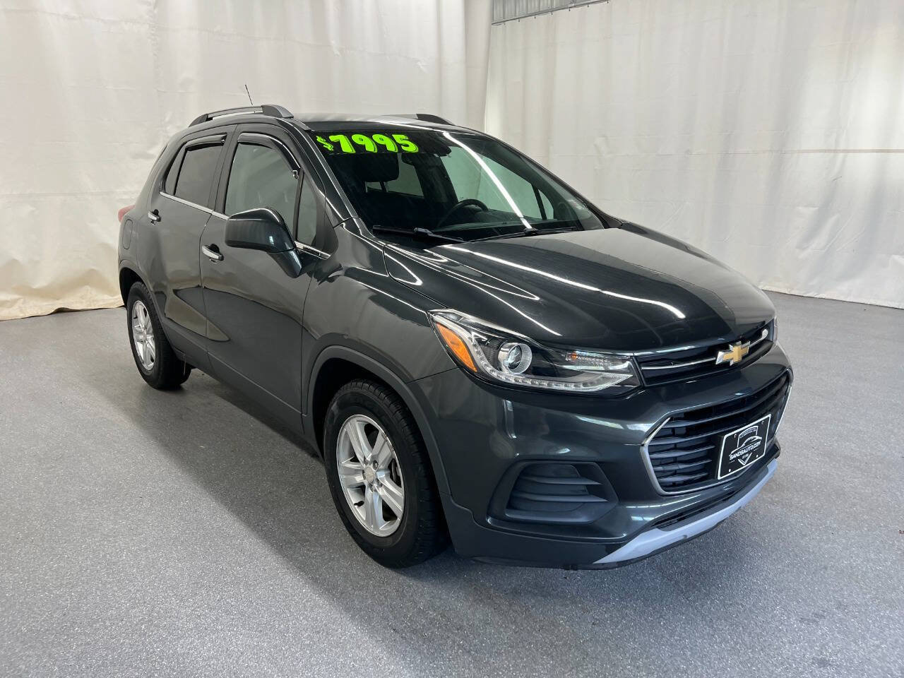 Used 2017 Chevrolet Trax LT w/ LT Convenience Package FWD image 3