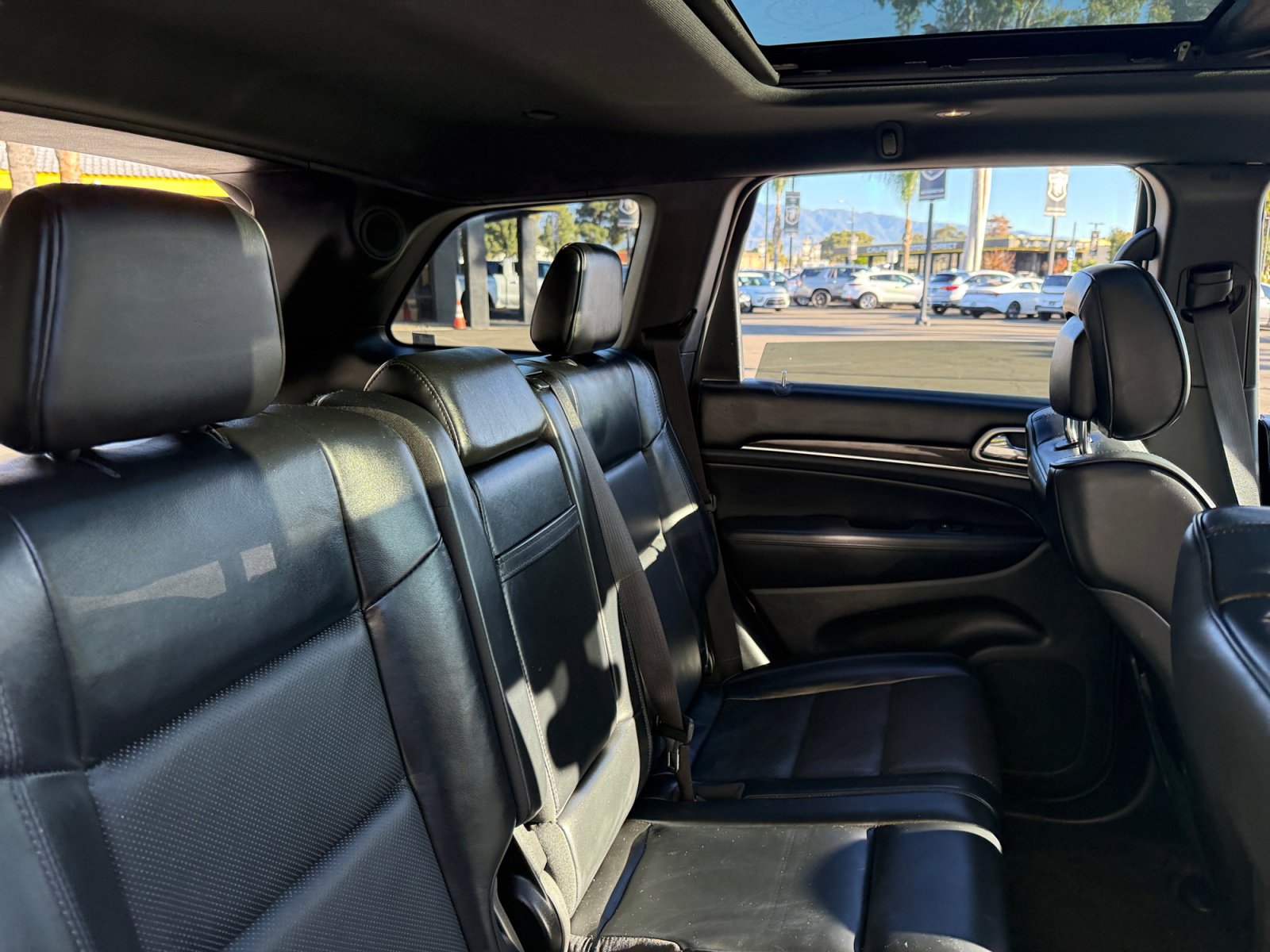 Used 2018 Jeep Grand Cherokee Overland RWD image 18