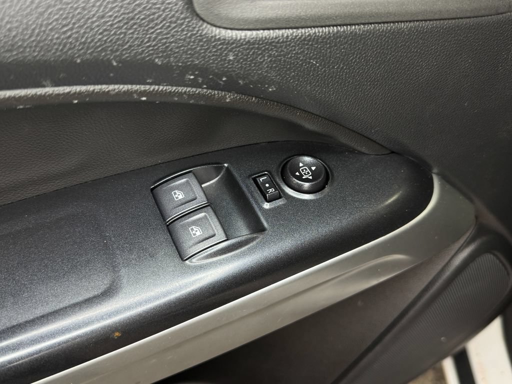 Used 2022 Chevrolet Colorado LT w/ Fleet Safety Package RWD image 11