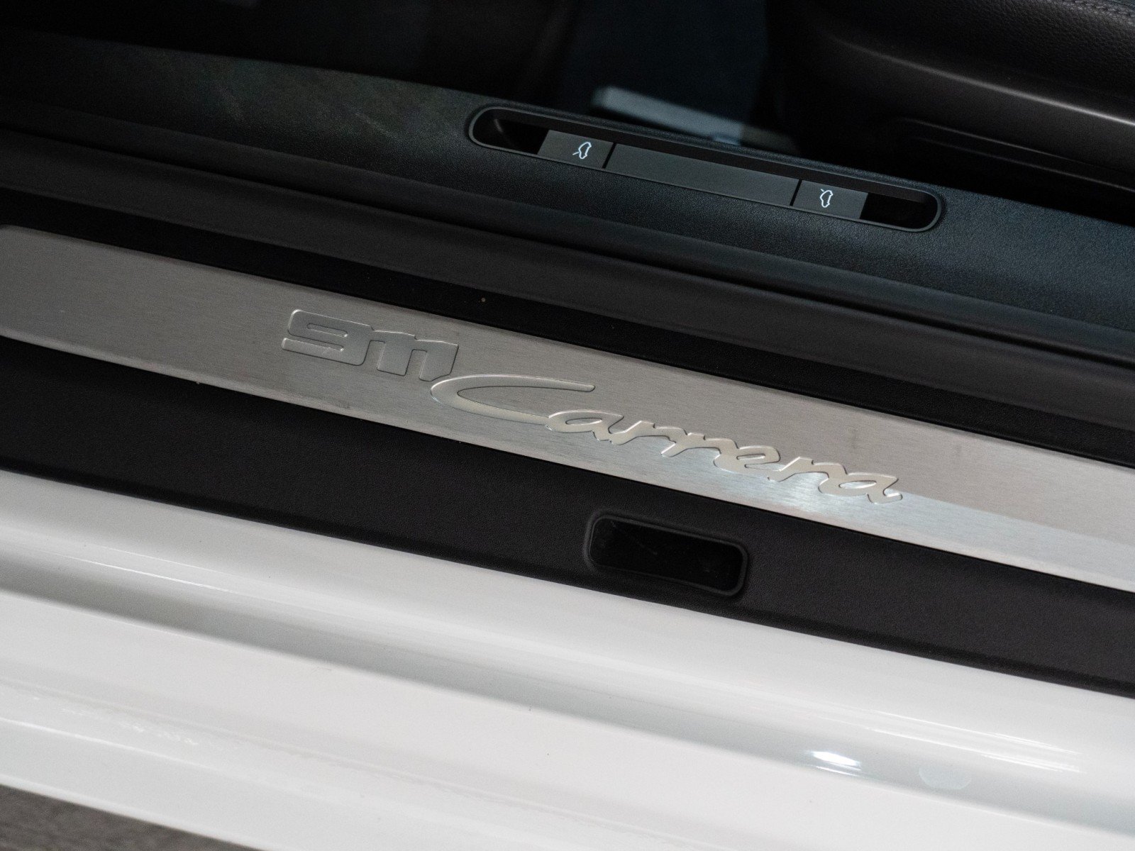 Certified 2024 Porsche 911 Carrera RWD image 12