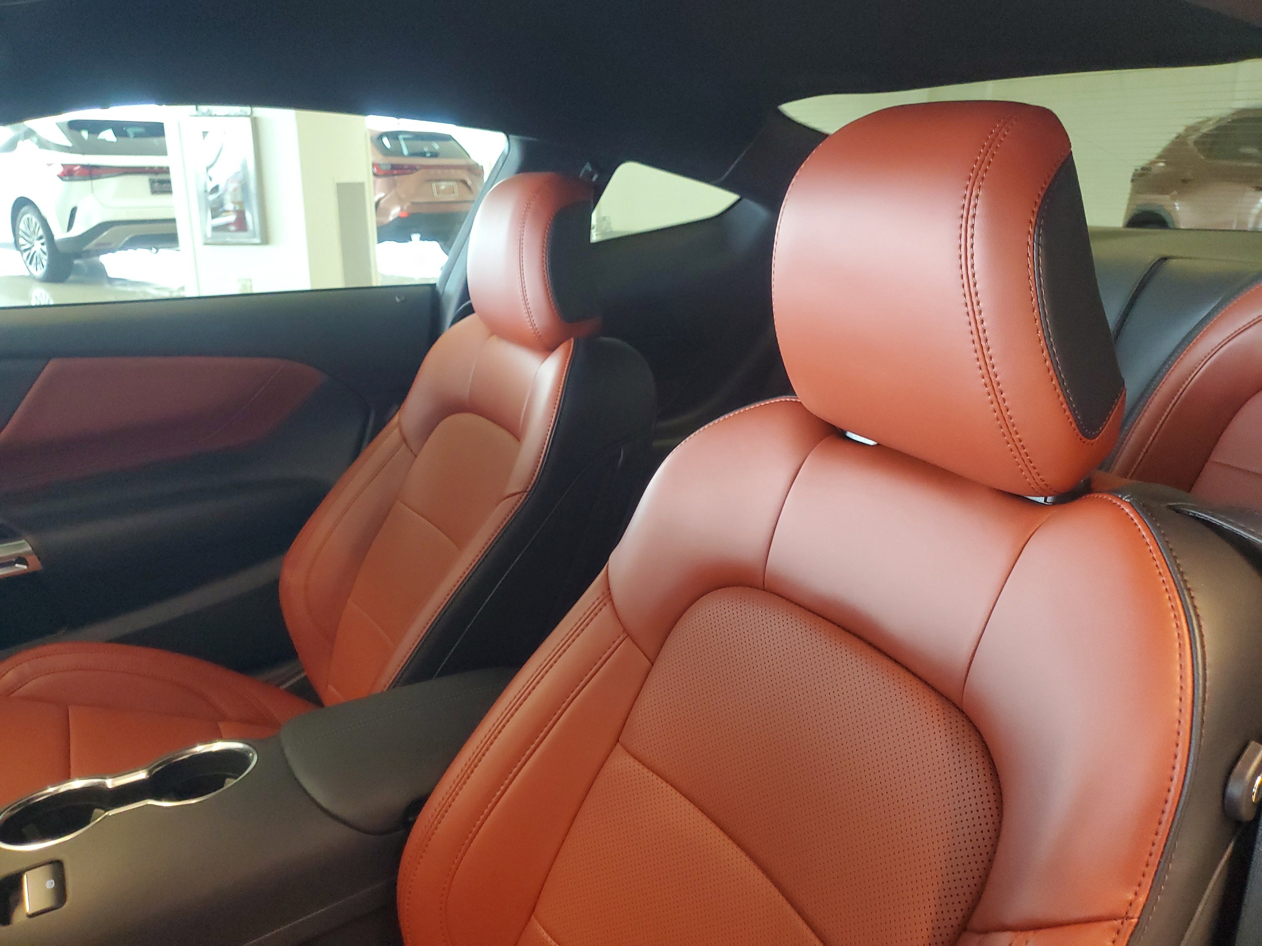 Used 2025 Ford Mustang Premium RWD image 15