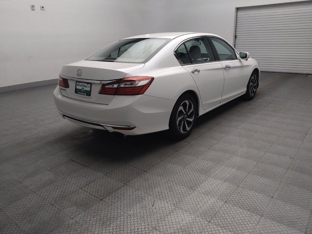 Used 2017 Honda Accord EX image 9