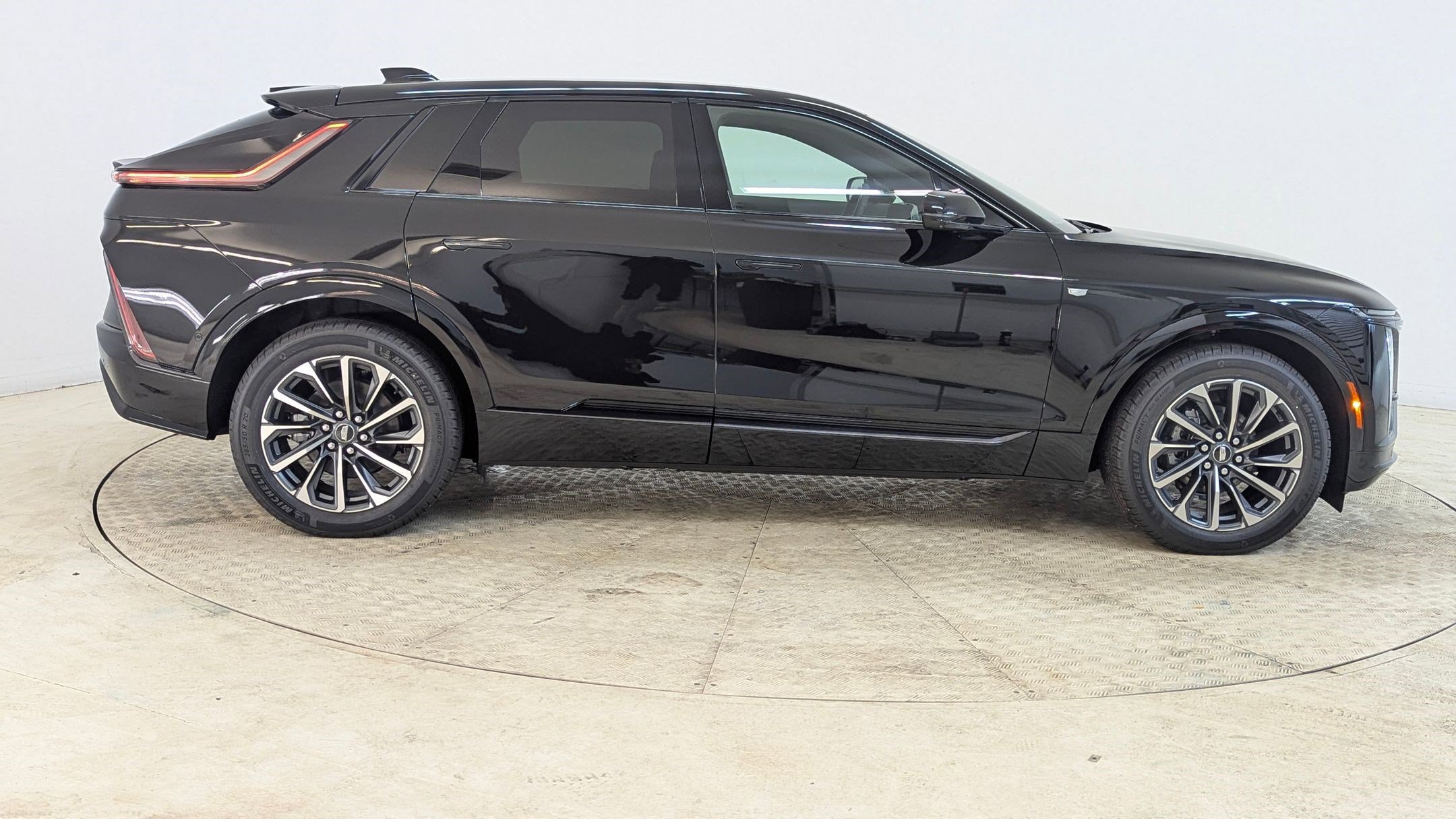 New 2026 Cadillac Lyriq Sport image 8