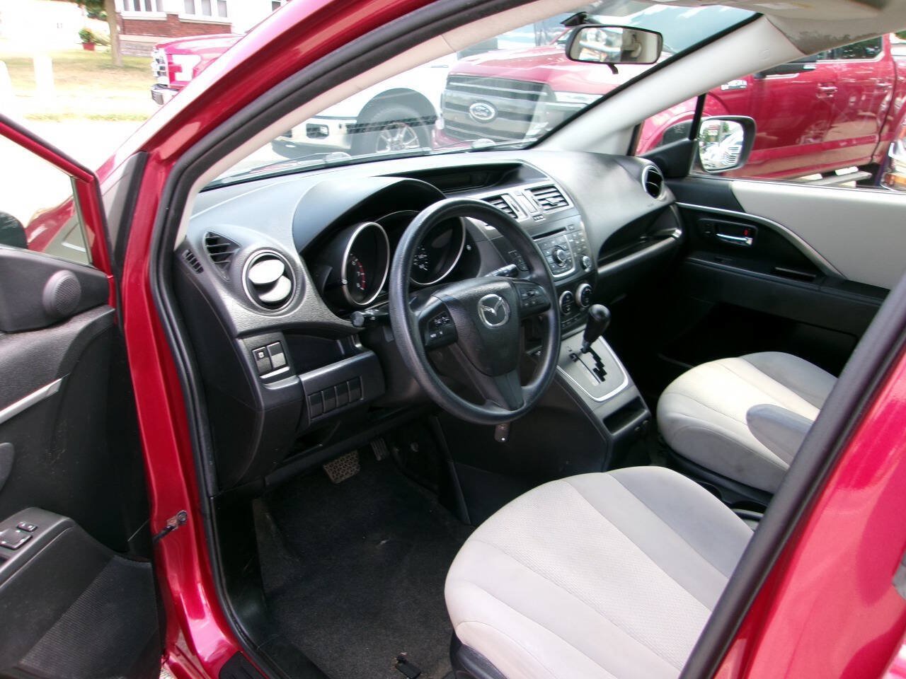 Used 2015 MAZDA MAZDA5 Sport FWD image 5