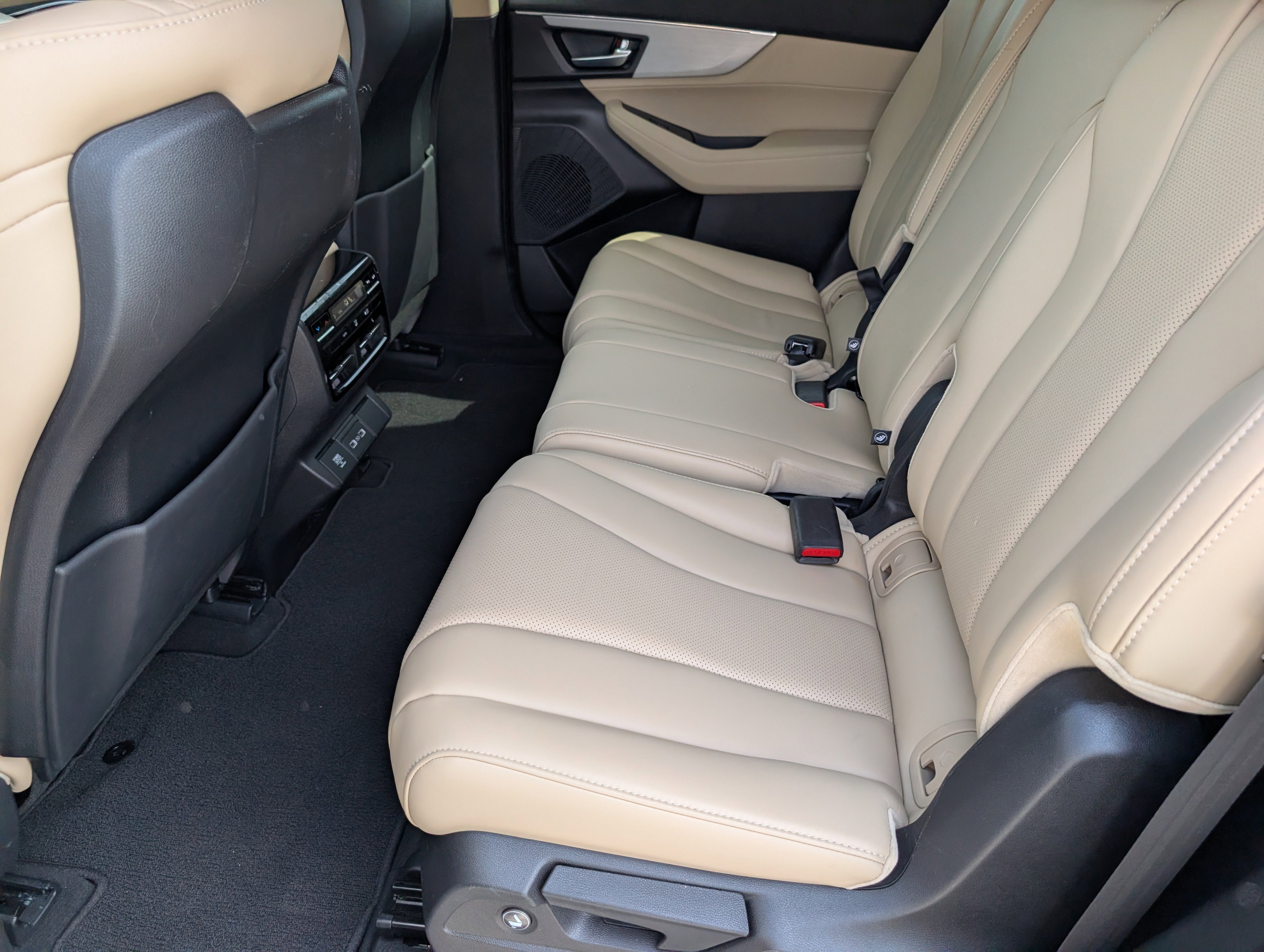 Certified 2023 Acura MDX FWD w/ Technology Package image 11