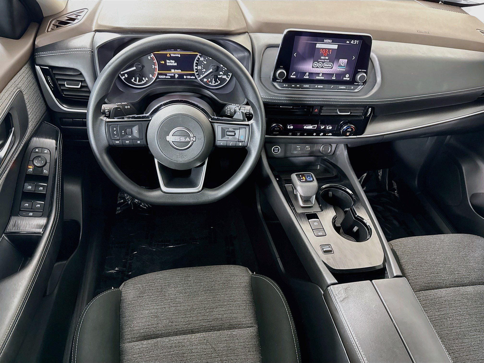 Used 2022 Nissan Rogue SV FWD image 17