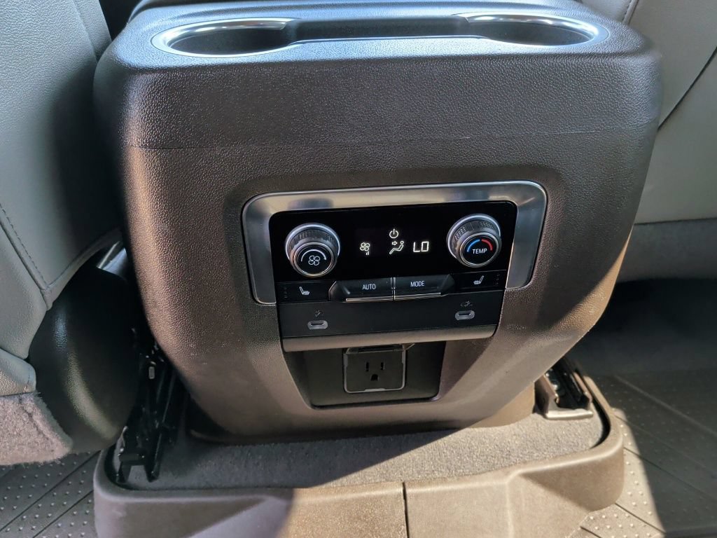 Used 2022 Chevrolet Tahoe LT w/ Luxury Package RWD image 42