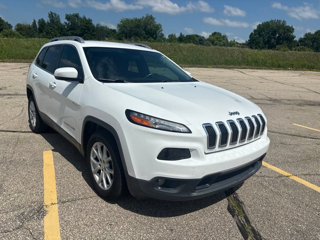 Used 2017 Jeep Cherokee Latitude w/ Comfort/Convenience Group FWD video 1