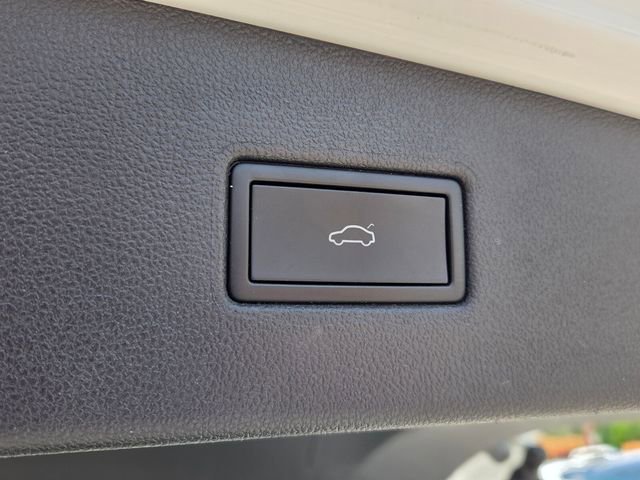 Used 2020 Volkswagen Tiguan S FWD image 13