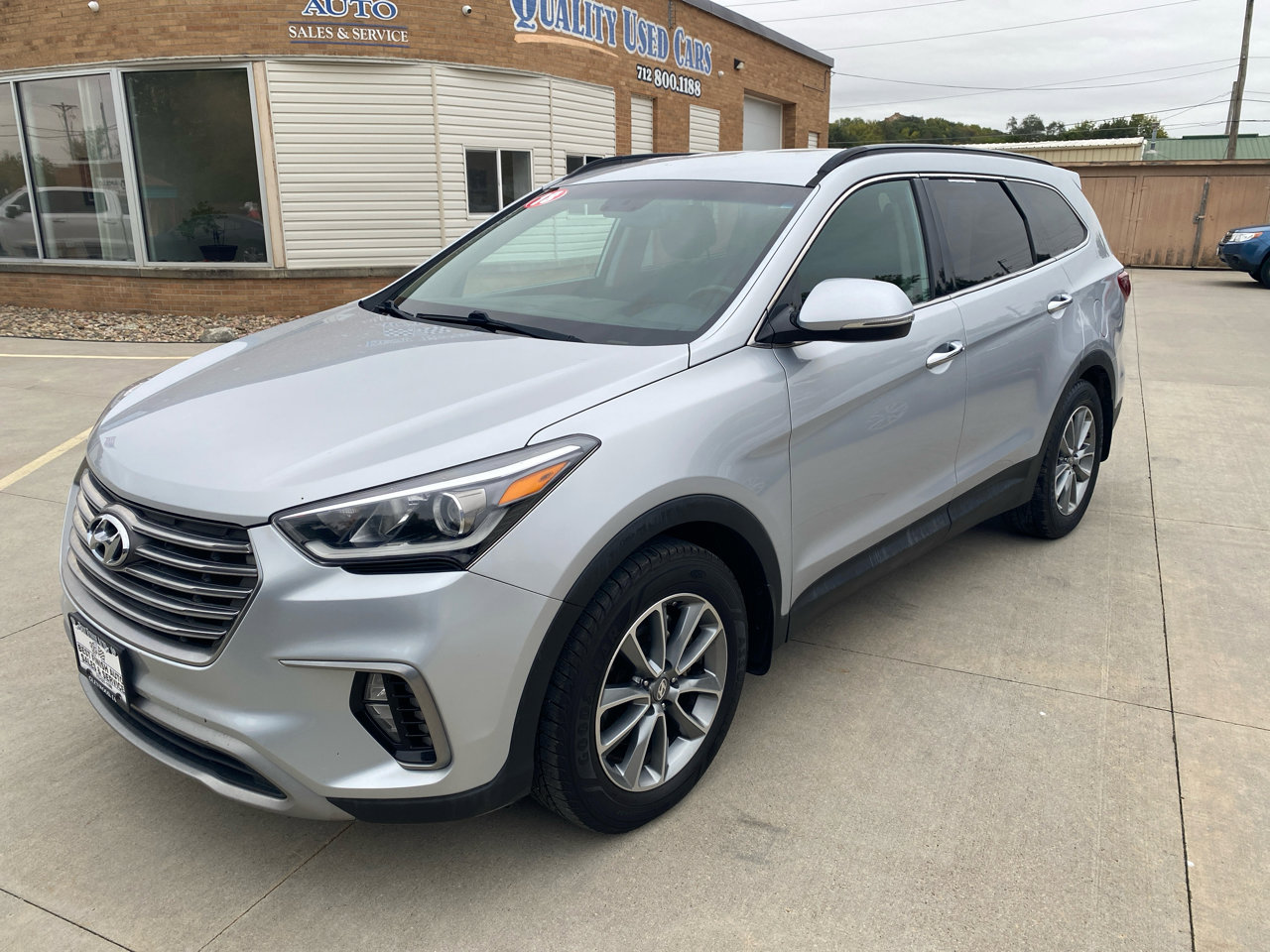 Used 2018 Hyundai Santa Fe SE w/ SE Premium Package 02 image 2