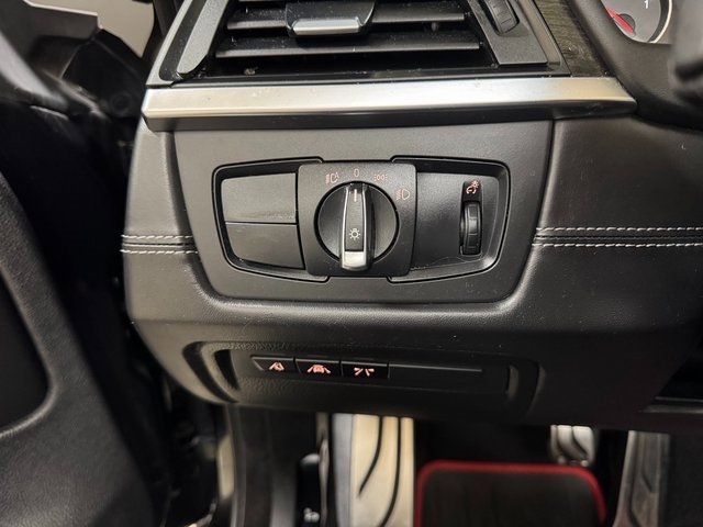 Used 2015 BMW M4 Convertible image 10