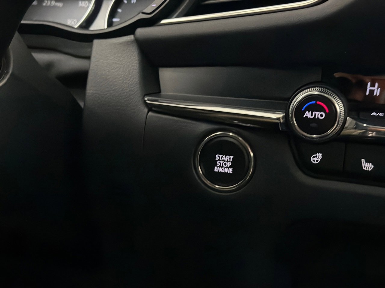 Used 2025 MAZDA CX-30 2.5 Turbo w/ Premium Package image 29