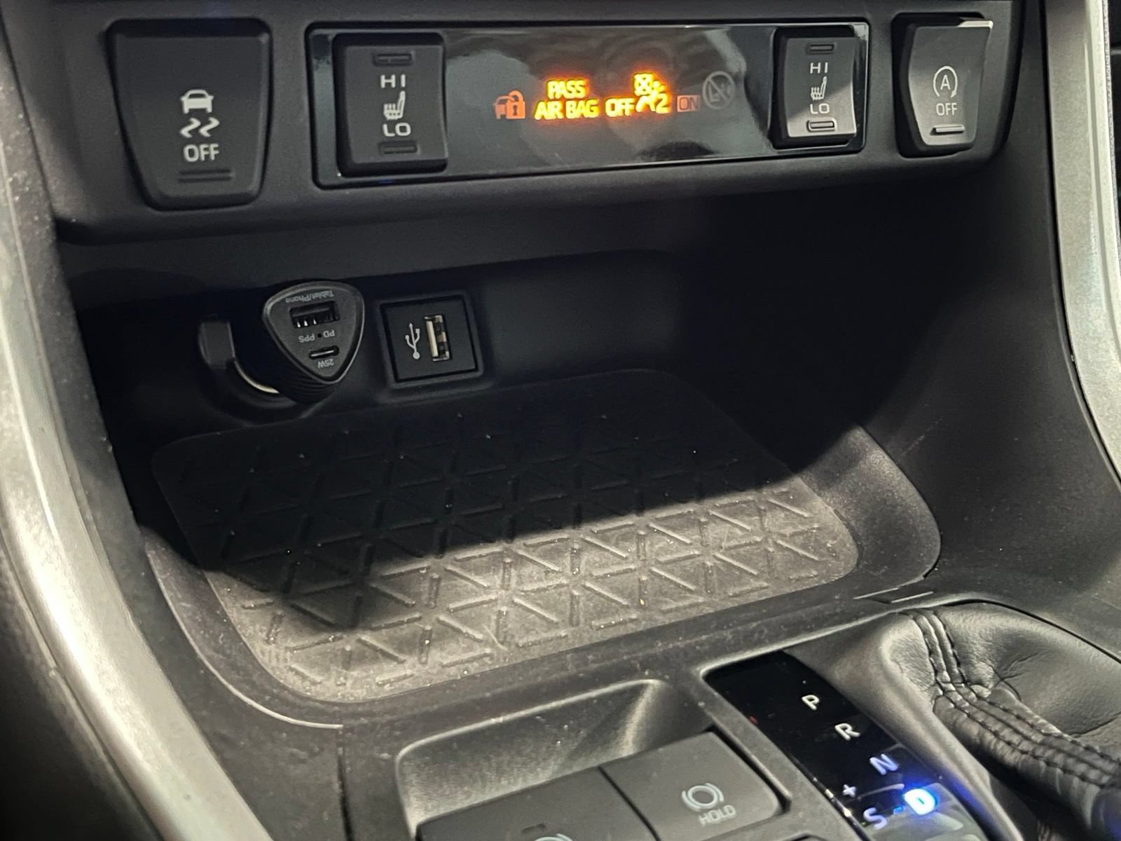 Used 2025 Toyota RAV4 XLE Premium w/ Weather Package AWD/4WD image 26