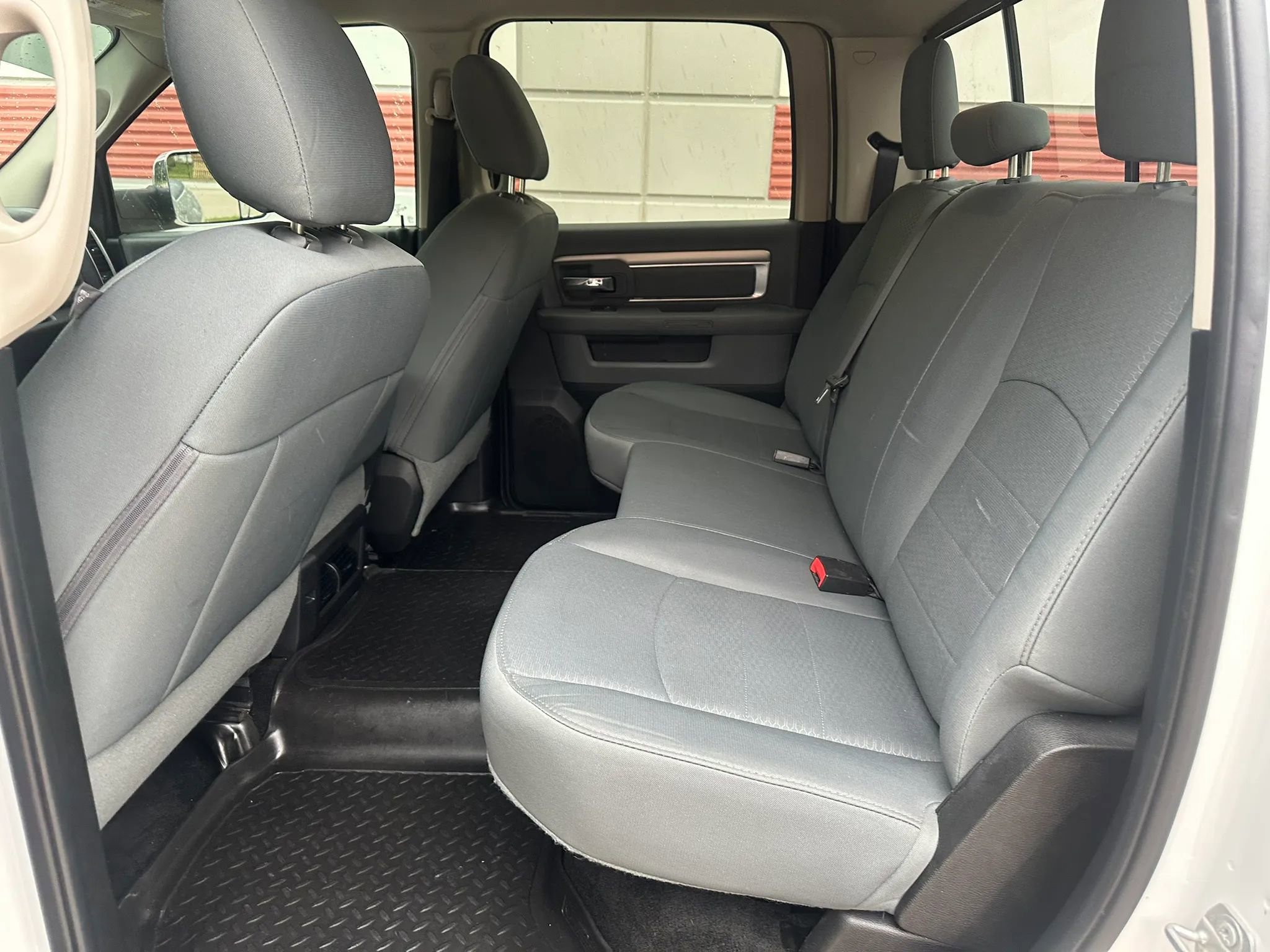 Used 2016 RAM 2500 SLT AWD/4WD image 17