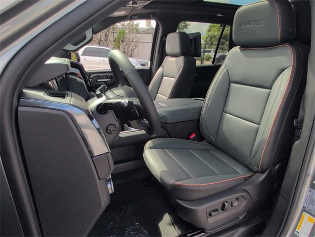 New 2026 GMC Yukon AT4 w/ AT4 Premium Plus Package image 5