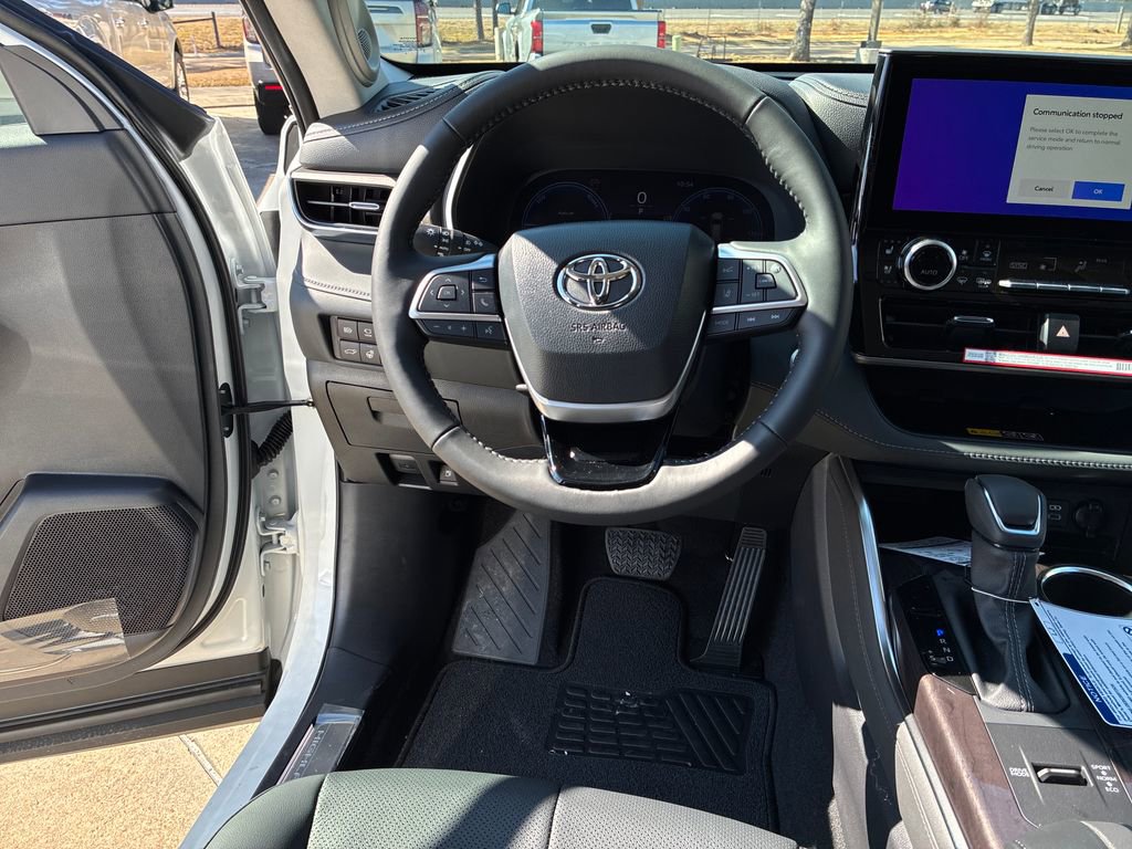 New 2026 Toyota Highlander Limited image 21
