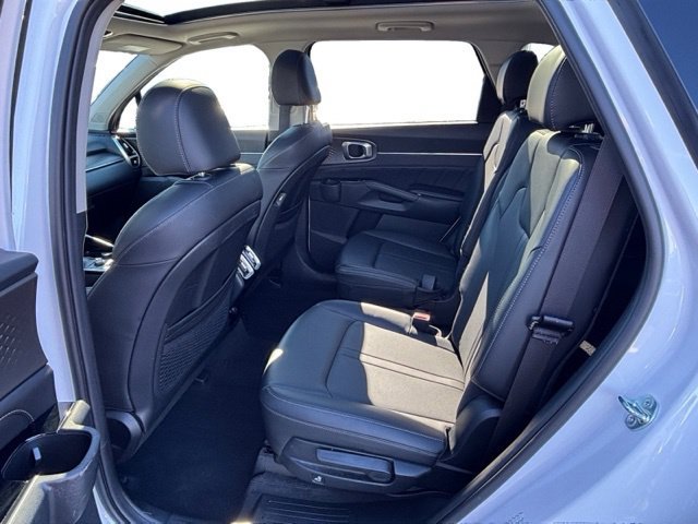 Certified 2023 Kia Sorento SX AWD/4WD image 12