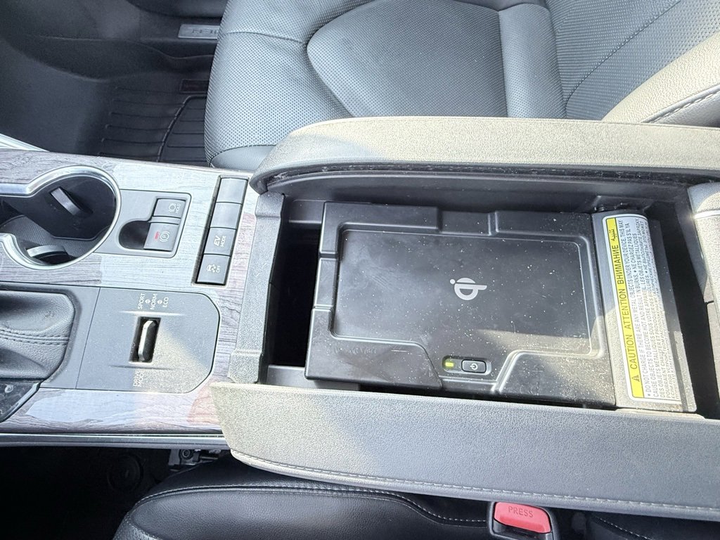 Used 2021 Toyota Highlander Limited image 20