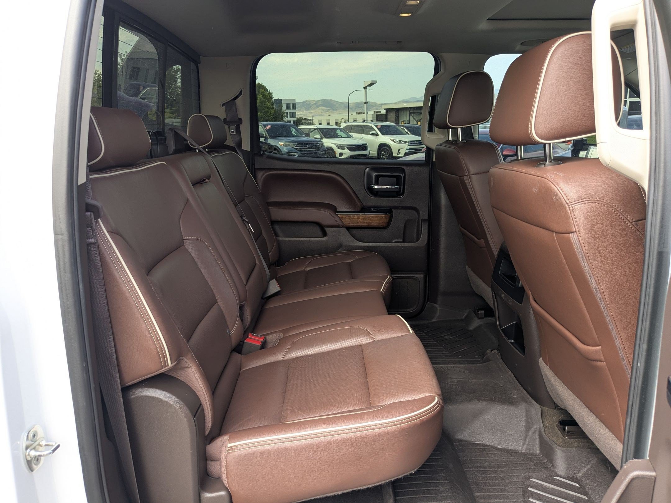 Used 2017 Chevrolet Silverado 1500 High Country w/ High Desert Package AWD/4WD image 26
