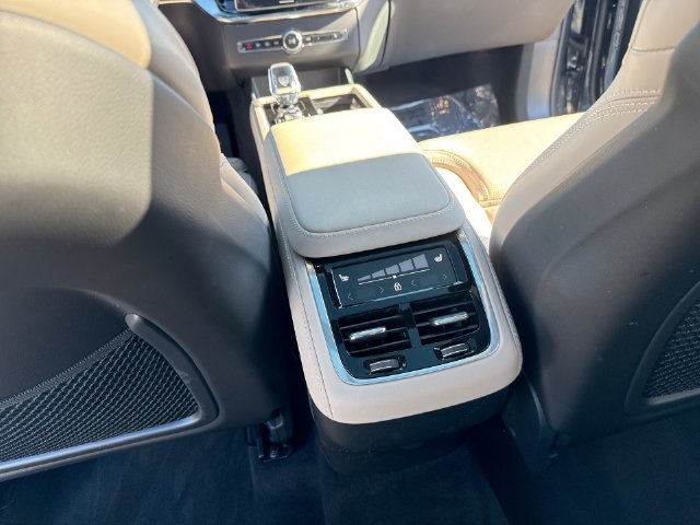 Certified 2026 Volvo XC90 B6 Ultra w/ Lounge Package AWD/4WD image 28