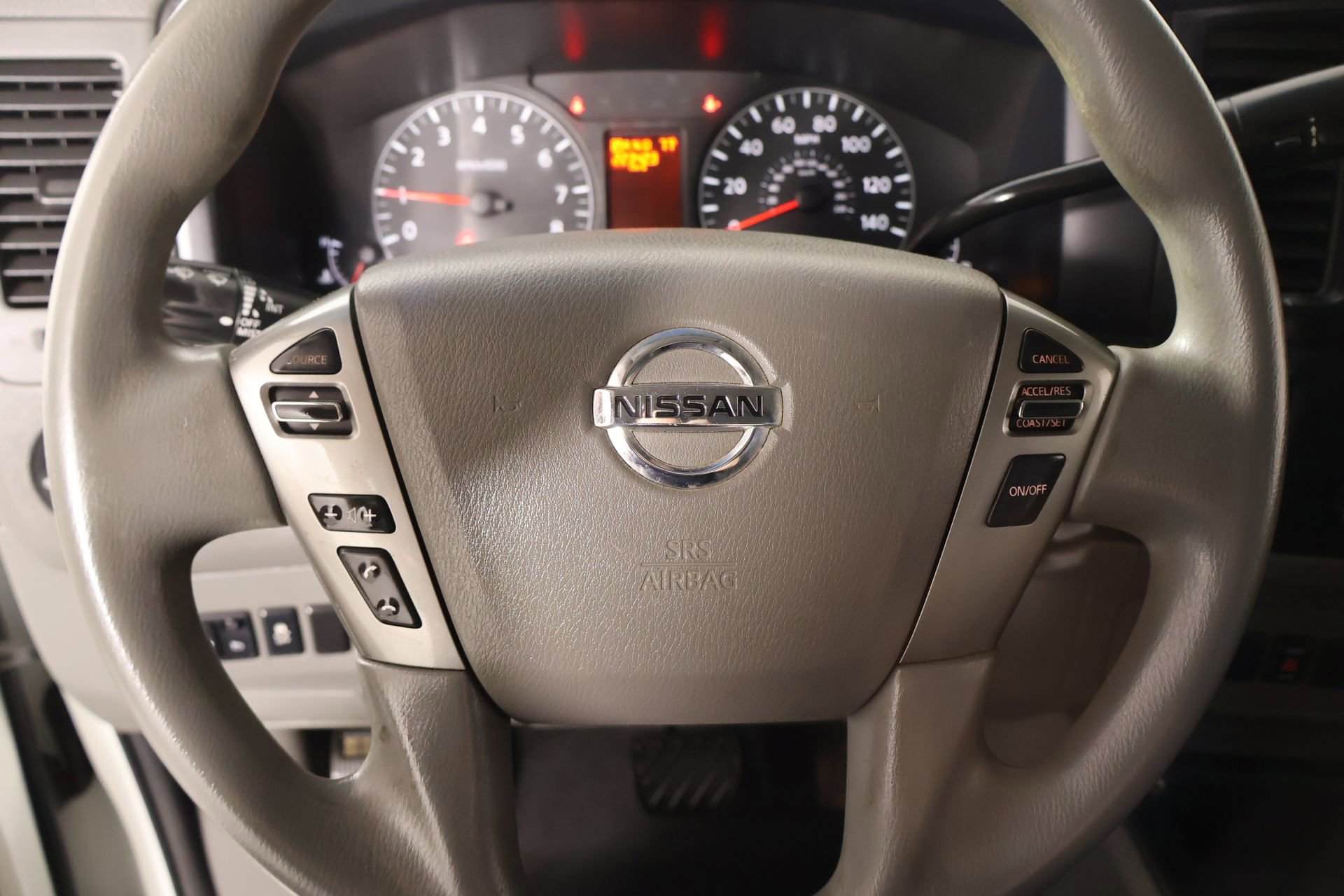 Used 2020 Nissan NV 2500 SV image 3