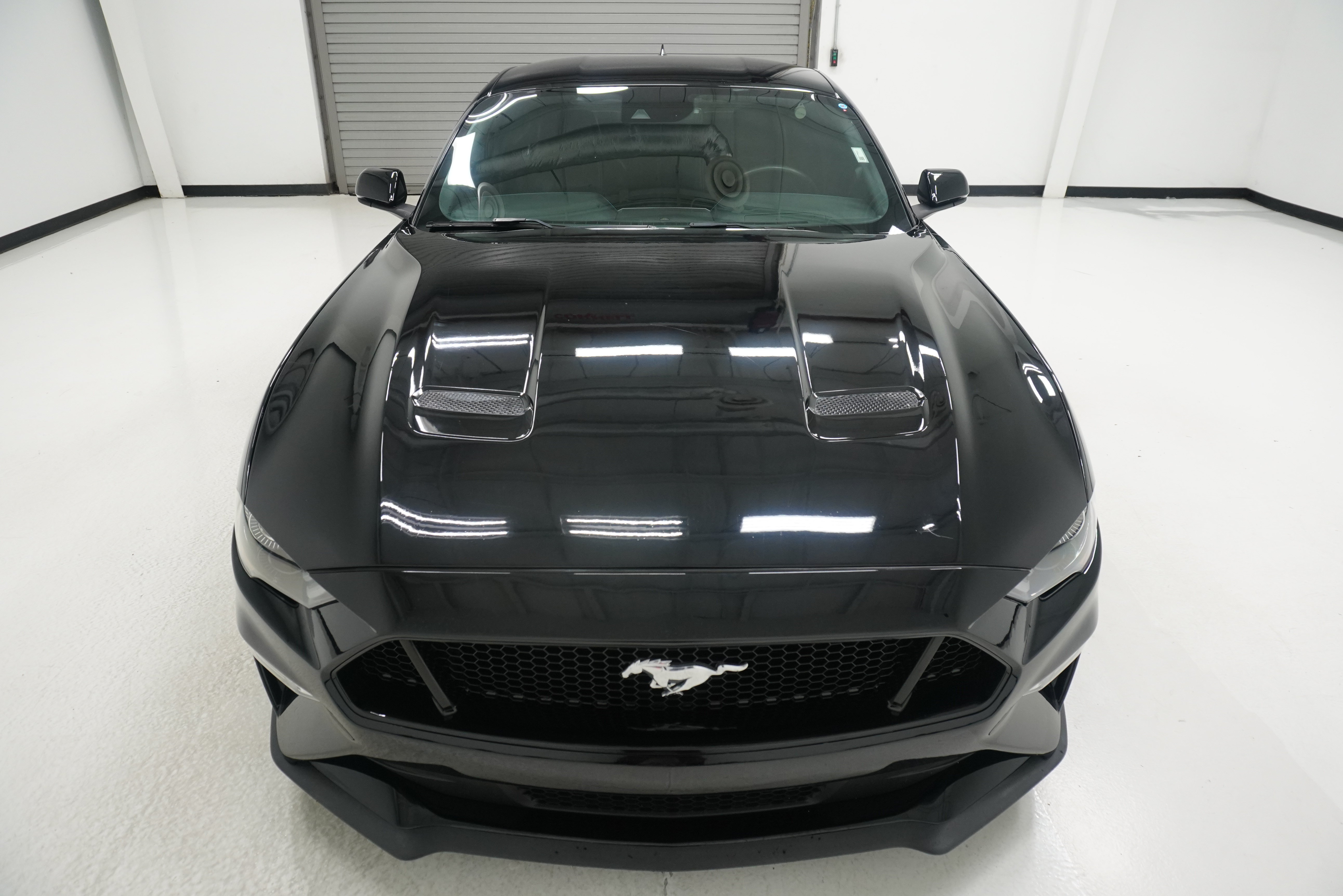 Used 2022 Ford Mustang GT Premium w/ Equipment Group 401A RWD image 2
