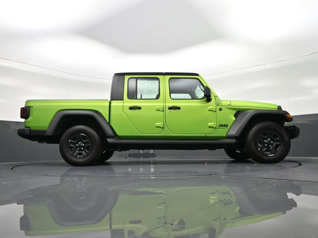 Used 2025 Jeep Gladiator Sport image 28