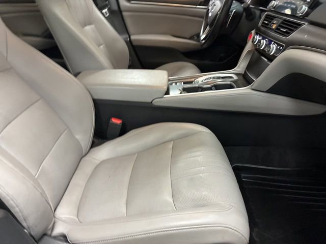 Used 2018 Honda Accord Touring image 11