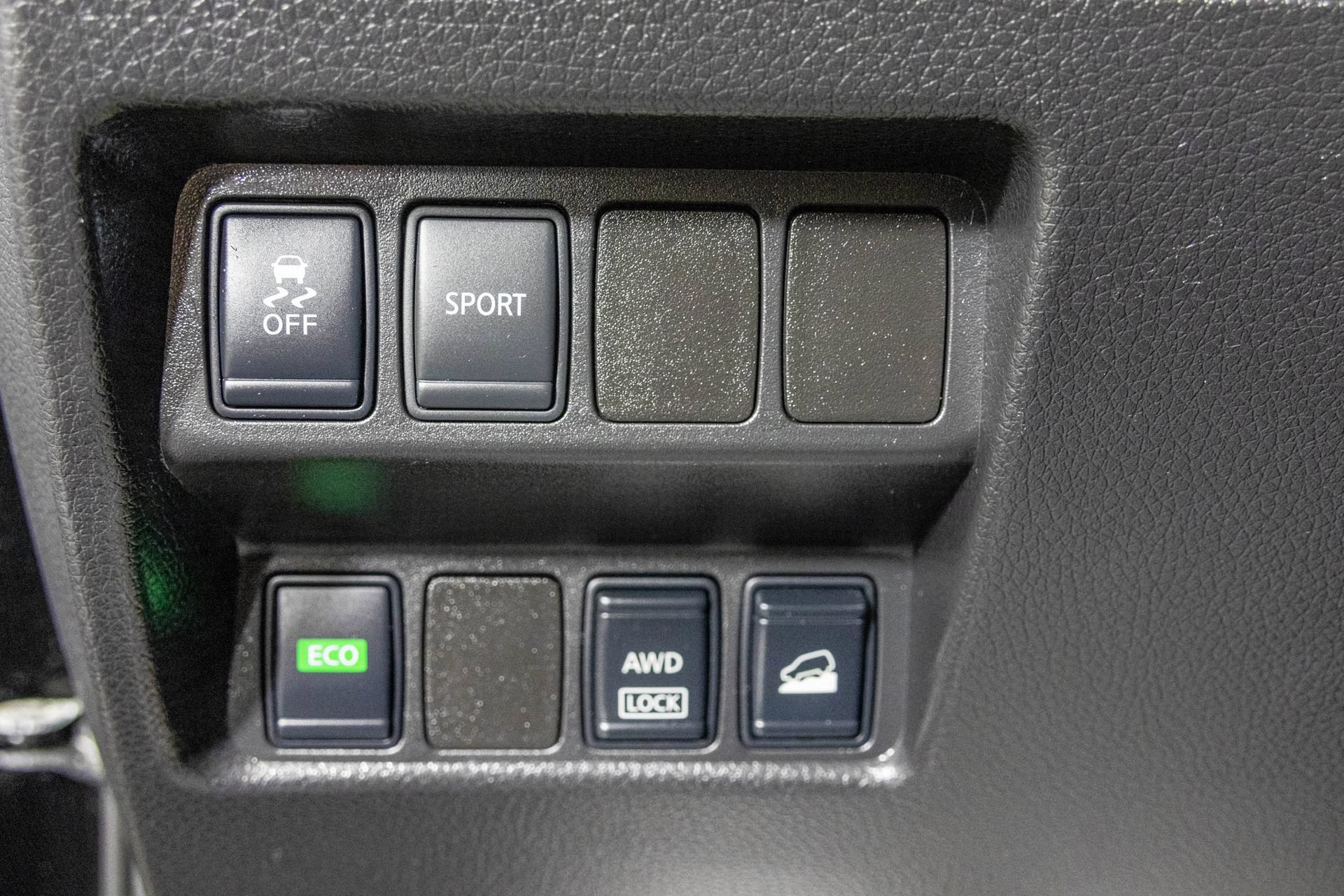 Used 2016 Nissan Rogue S AWD/4WD image 31