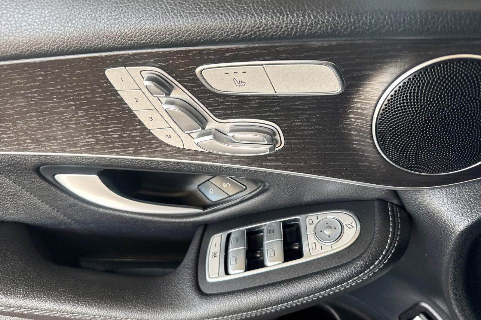 Used 2022 Mercedes-Benz GLC 300 4MATIC image 8