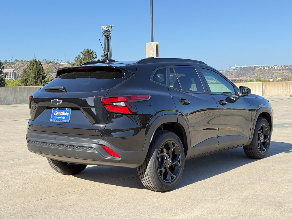 New 2026 Chevrolet Trax LT w/ Driver Confidence Package FWD image 6