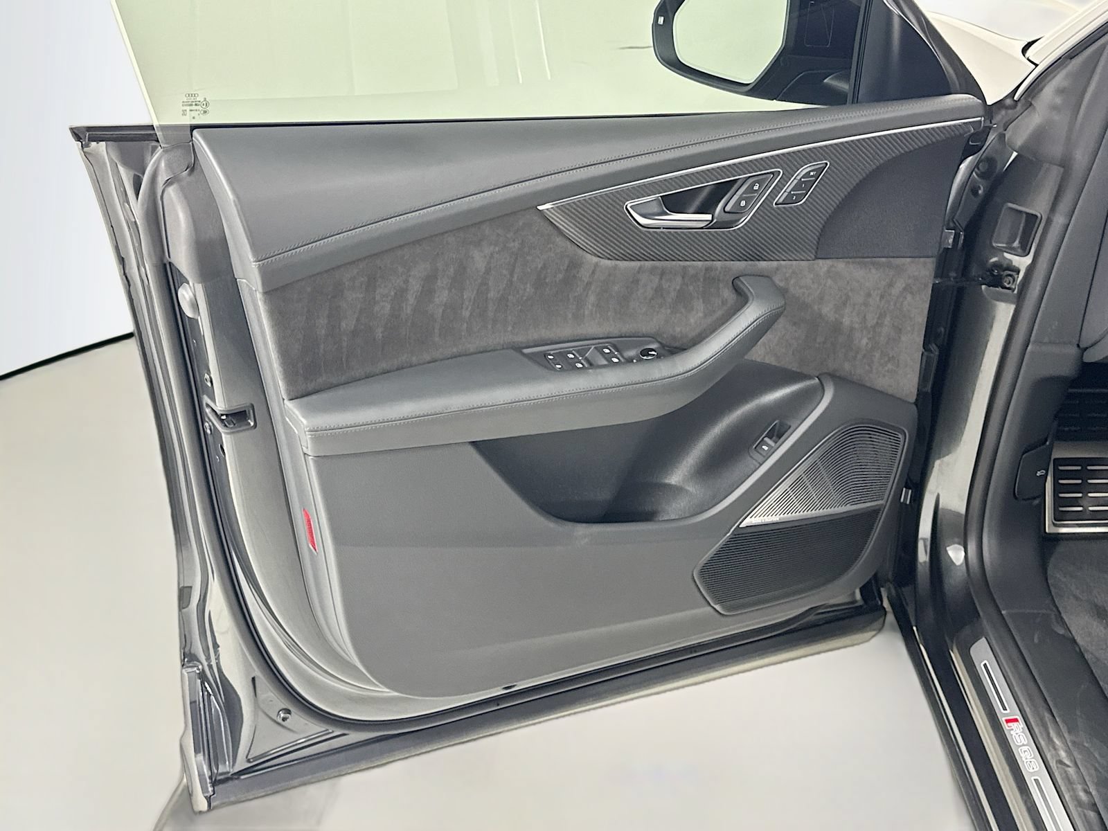 Used 2022 Audi RS Q8 AWD/4WD image 15
