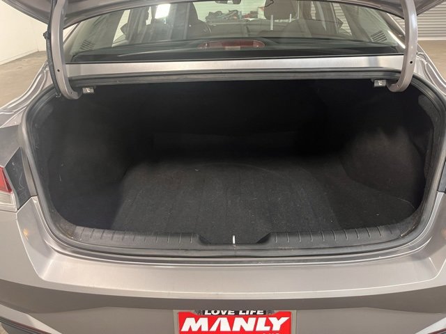 Used 2023 Hyundai Elantra SEL w/ Convenience Package image 16