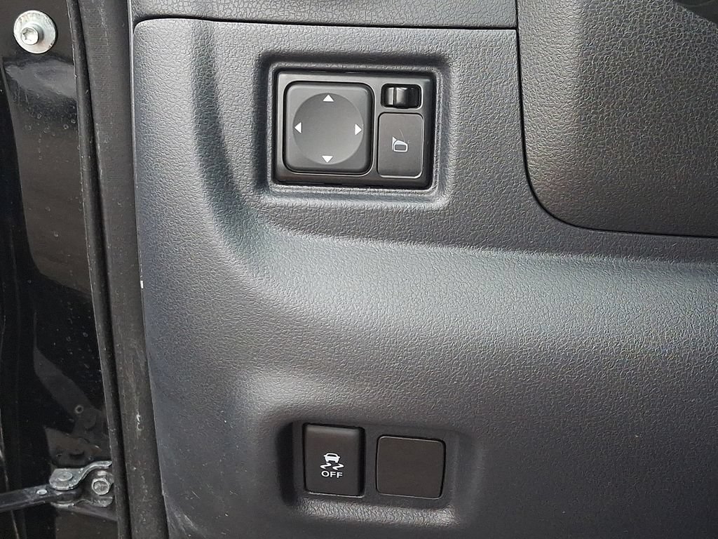 Used 2014 Nissan Versa Note S Plus FWD image 27